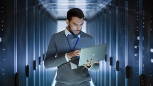 Depositphotos_163611854_xl-2015_Server-Management